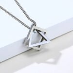 Collar De Triangulo Cuadrado