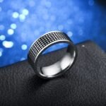 Anillo Plateado De Acero