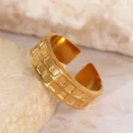 Anillo Geométrico Dorado