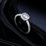 Anillo Crystal Halo – Plata Esterlina
